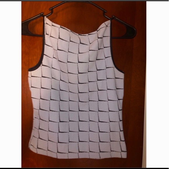 Bebe Tank Top - Picture 2 of 3